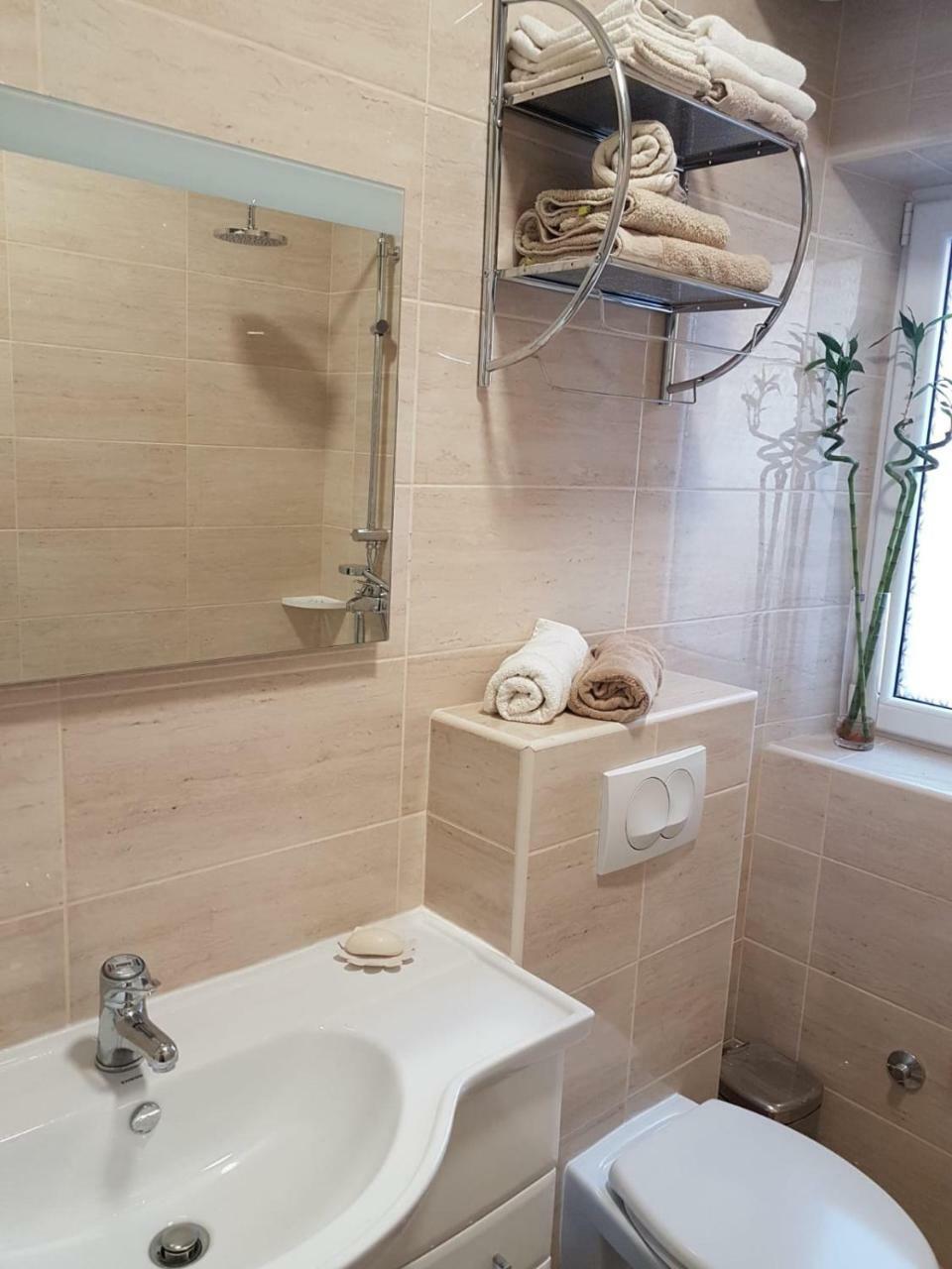 Apartman Natalia 티바트 외부 사진